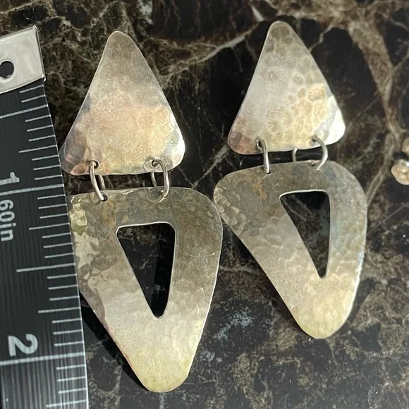 Bold Sterling Silver Vintage Hammered Triangle Dangle Earrings - Picture 9 of 11